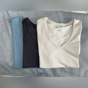 3 Casual T-Shirt Set in Blue, Grey, and Cream